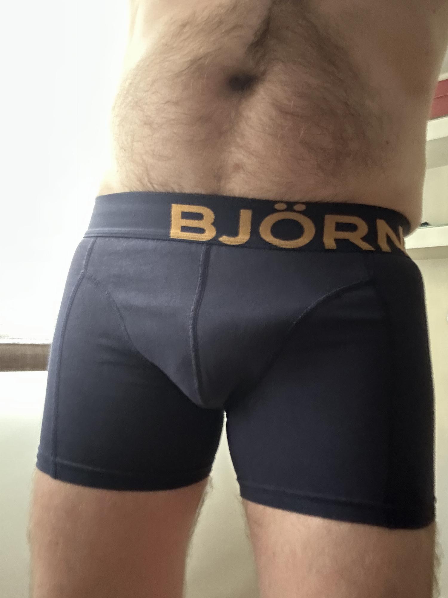 Boxer agarra pakete  — foto 3