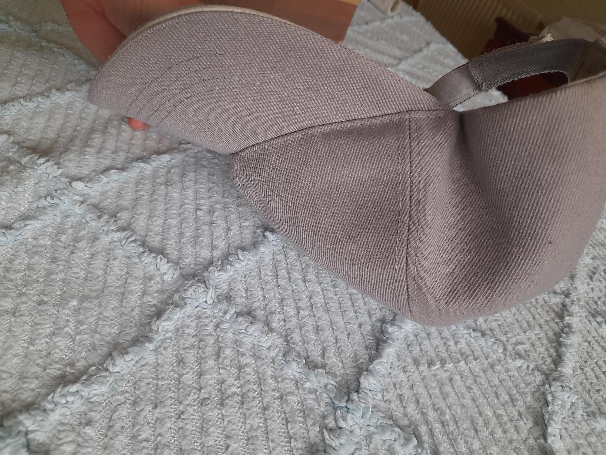 Gorra con caspa — foto 4
