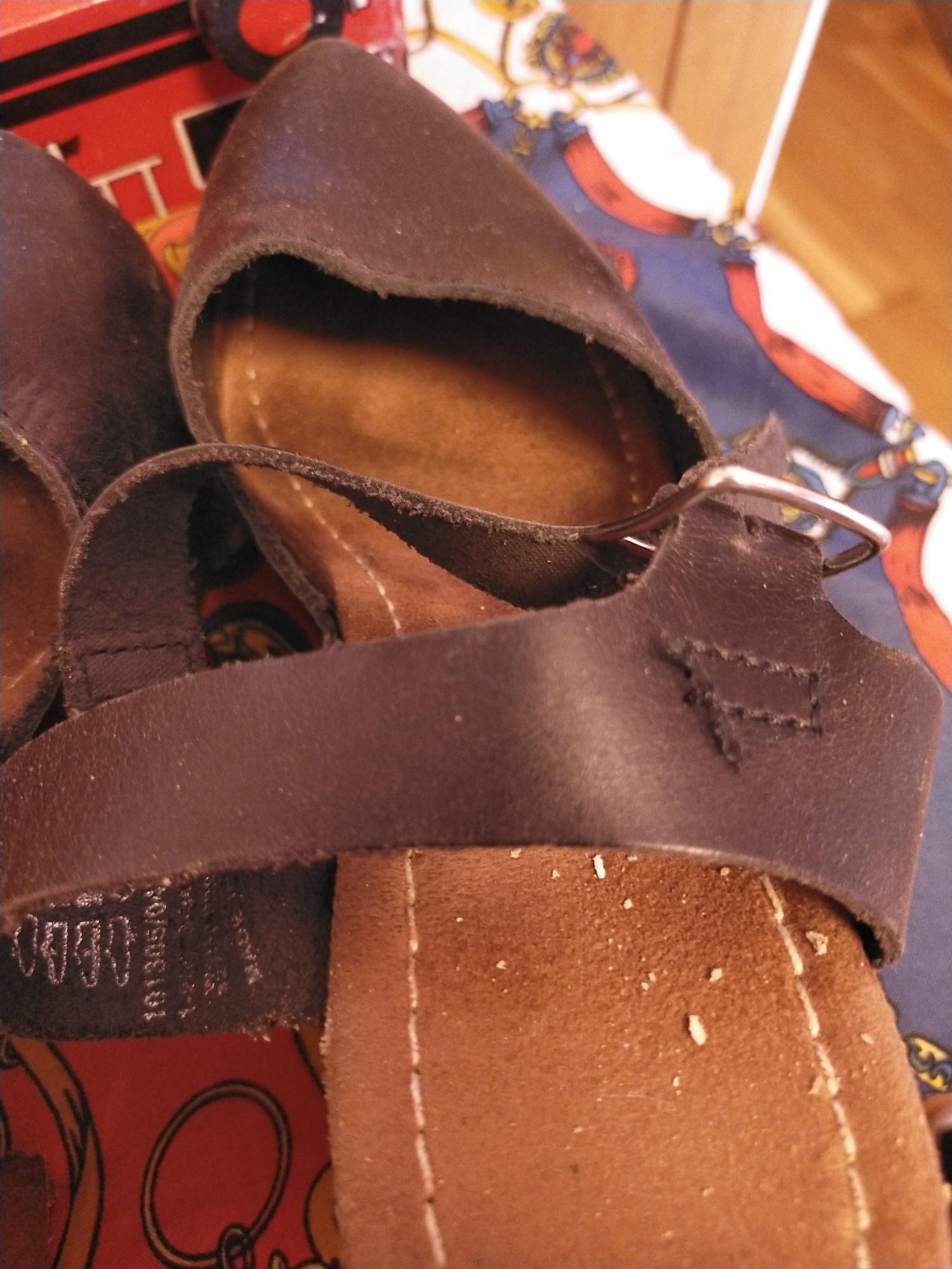 Tacones usados apestosos — foto 9