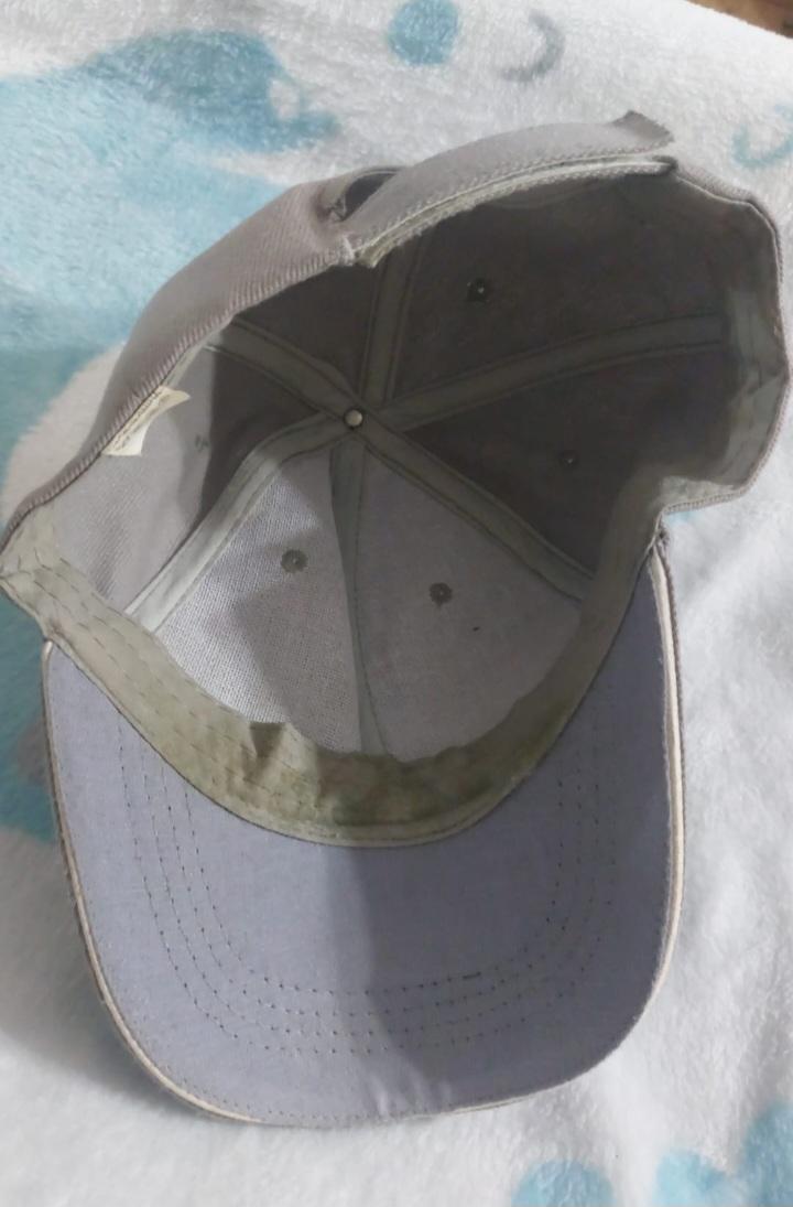 Gorra con caspa — foto 3