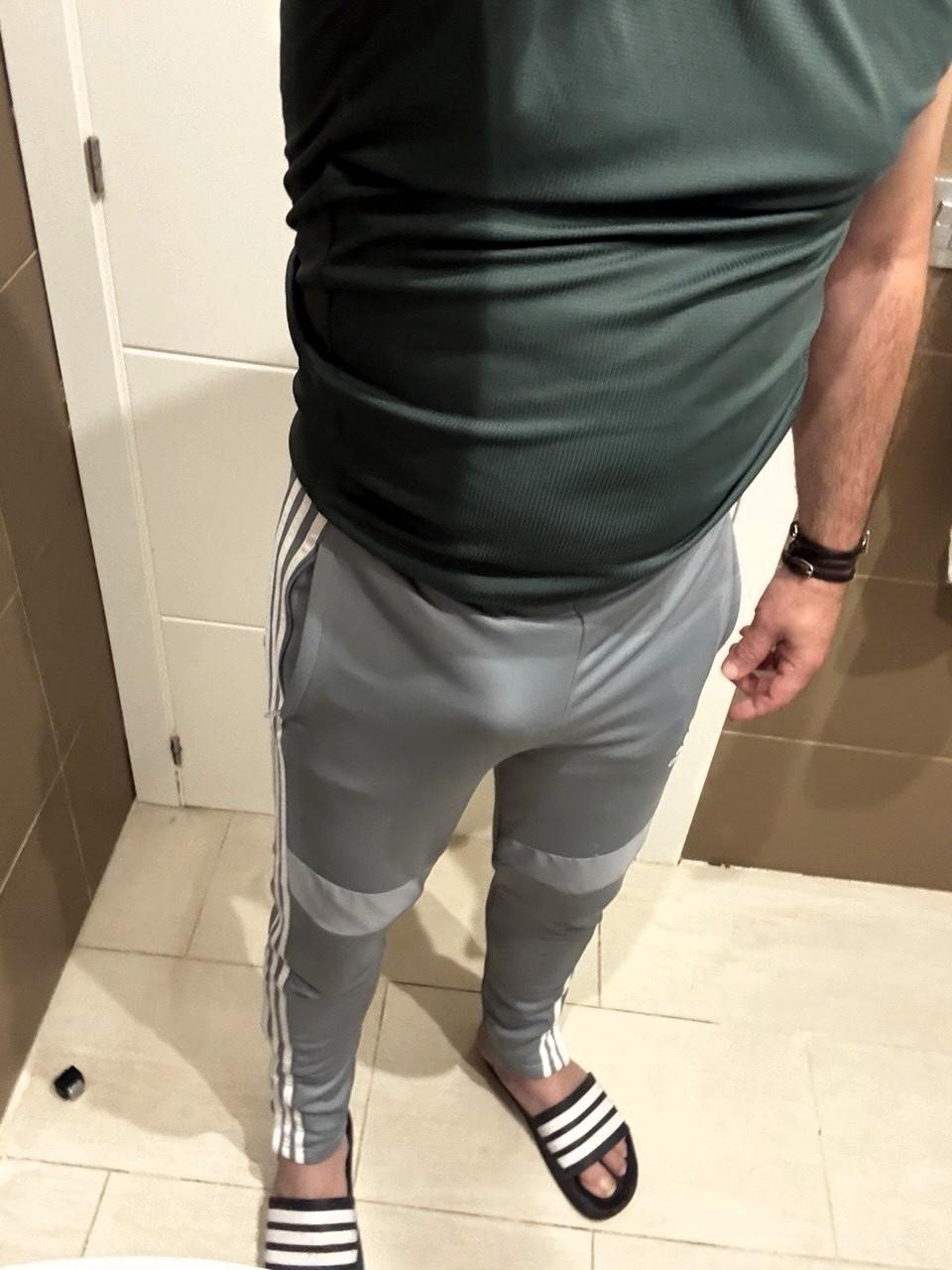 pantalon adidas 🥵💦 — foto 2