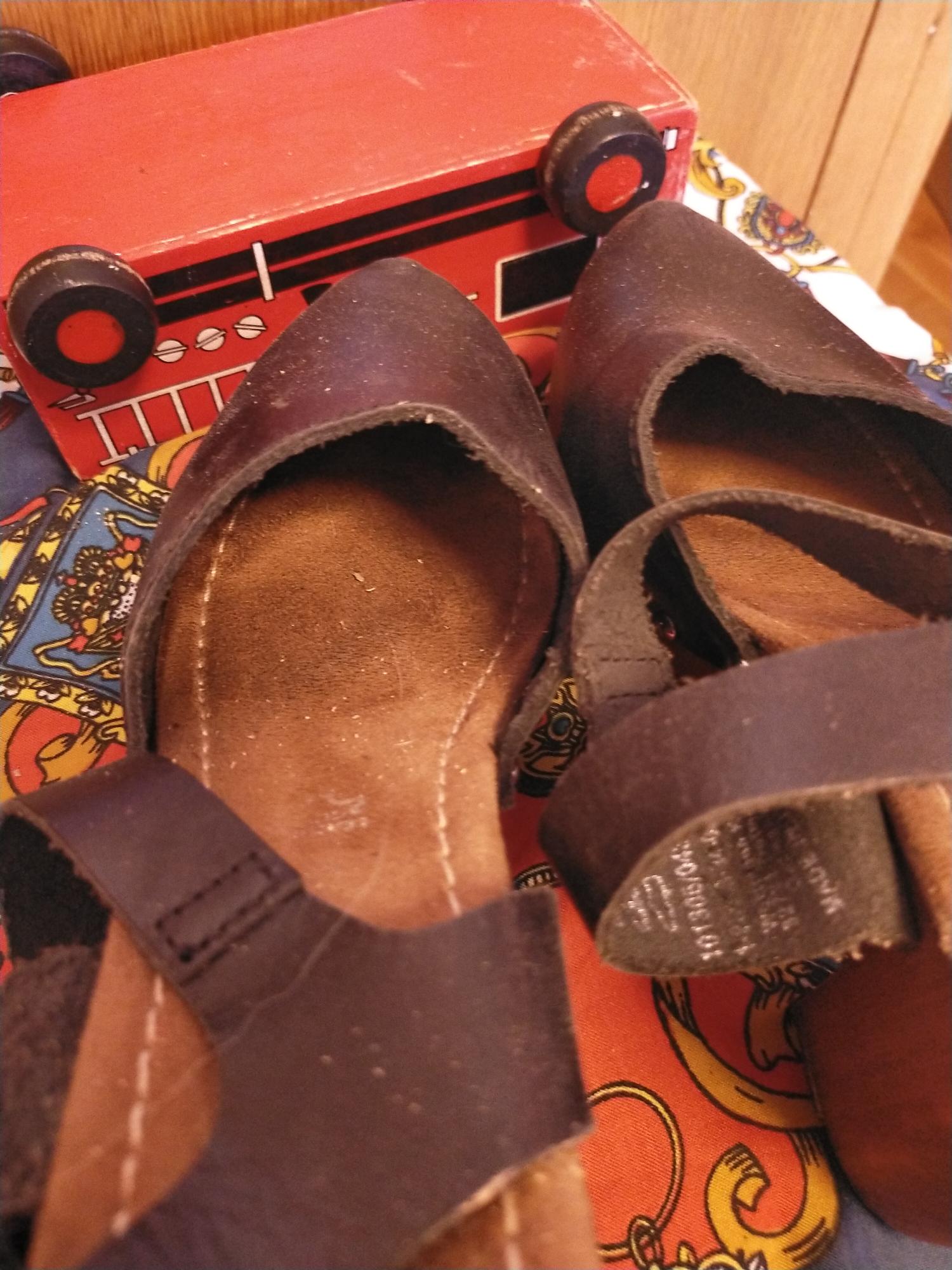 Tacones usados apestosos — foto 7